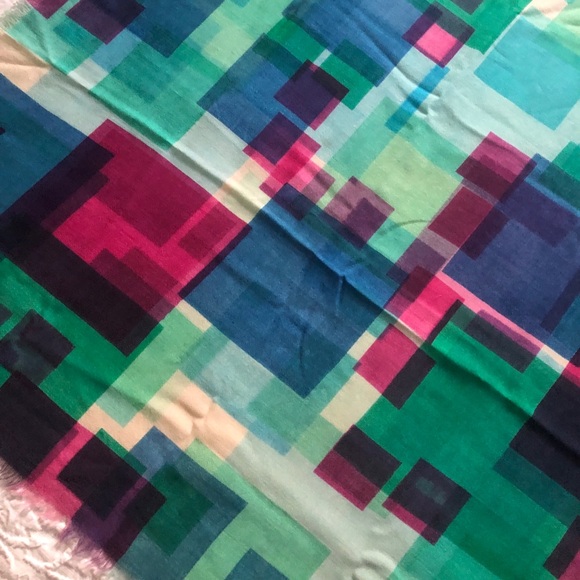 ✨As New✨Vibrant Geometric Print Square Tablecloth - Picture 4 of 7